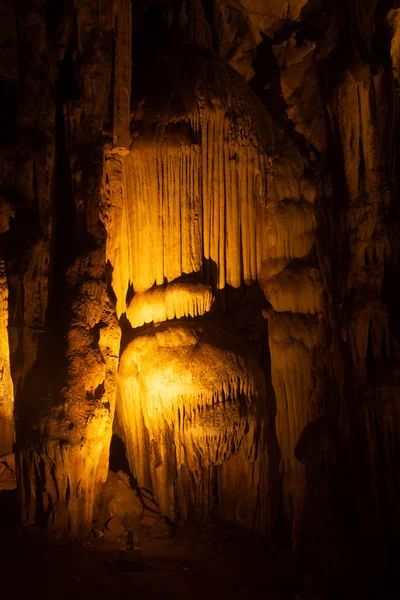 Belos Estalactites Estalagmites Dentro Caverna Khao Luang Província Petchaburi Meio — Fotografia de Stock