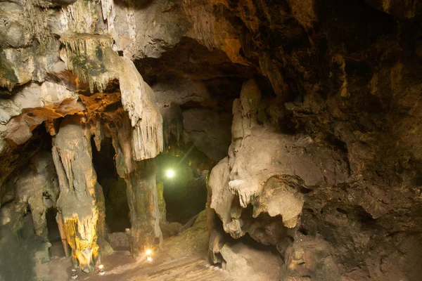 Hermosas Estalactitas Estalagmitas Dentro Cueva Khao Luang Provincia Petchaburi Centro — Foto de Stock