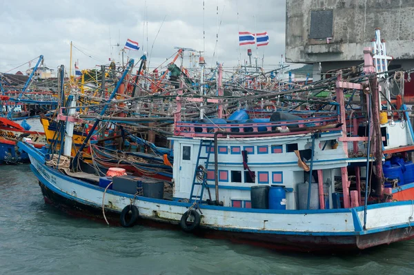 Rayong Thailand February 2013 Grupo Barcos Pesca Ancorados Porto Para — Fotografia de Stock