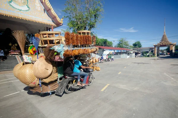 Nakhon Pathom Thailand Hazi Ran 2020 Motosikletli Mallarını Satan Kimliği — Stok fotoğraf