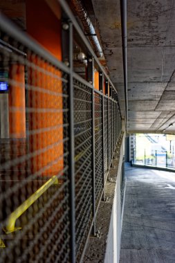 Bir fabrikanın içinde