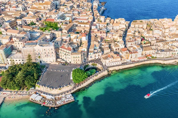 Aerial view of the Large square and source Arethusa in Ortigia, — Stock Photo, Image