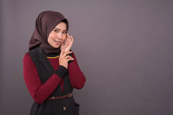 Hijab Fashion Malaysian Girl Vestindo Hijab Vestido Casual — Fotografia de Stock