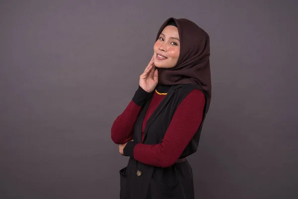 Hijab Fashion Maleisisch Meisje Draagt Hidjab Casual Jurk — Stockfoto