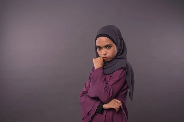 Portret Van Moslim Meisje Dragen Hijab Cute Moslim Meisje Met — Stockfoto