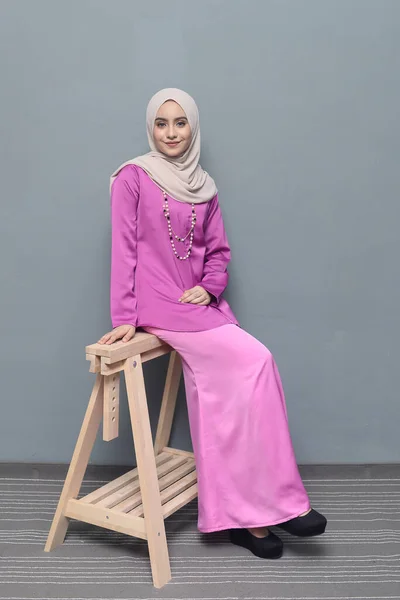 Hijab Fashion Cute Chica Musulmana Con Hijab Ropa Tradicional Fashion — Foto de Stock