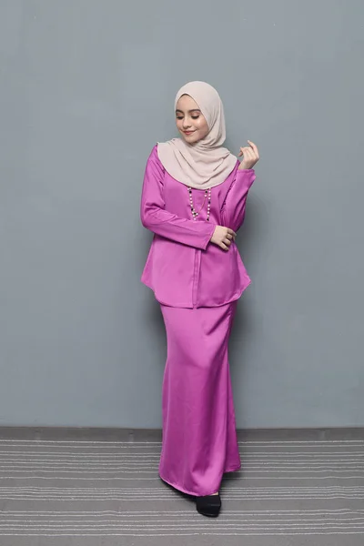 Hijab Fashion Cute Moslim Meisje Dragen Hijab Traditionele Kleding Mode — Stockfoto