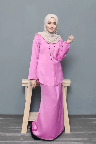 Hijab Fashion Cute Moslim Meisje Dragen Hijab Traditionele Kleding Mode — Stockfoto