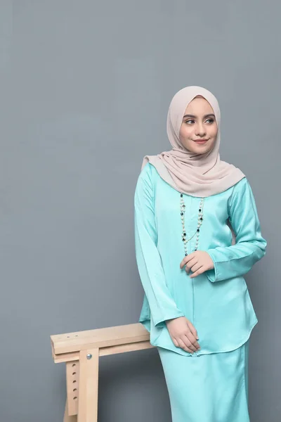 Hijab Fashion Cute Moslim Meisje Dragen Hijab Traditionele Kleding Mode — Stockfoto