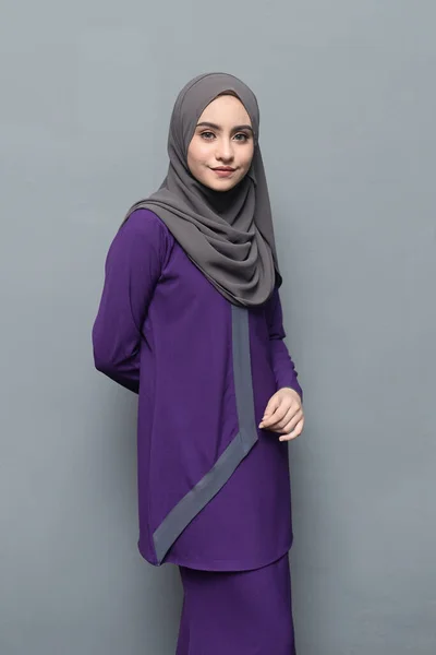 Hijab Fashion Cute Moslim Meisje Dragen Hijab Traditionele Kleding Mode — Stockfoto