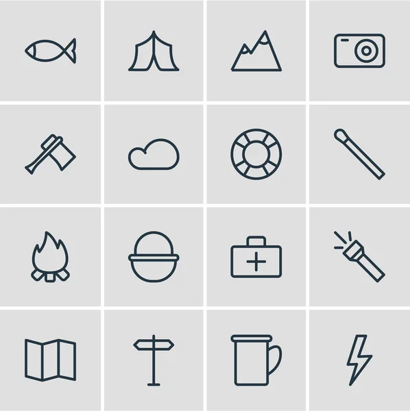 Ilustración de 16 iconos de camping estilo de línea. Conjunto editable de peces, medicinas, llamas y otros elementos del icono . —  Fotos de Stock