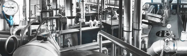 Σύγχρονο Βιομηχανικό Λεβητοστάσιο Αερίου Εξοπλισμένο Για Διαδικασία Θέρμανσης Λέβητες Αερίου — Φωτογραφία Αρχείου