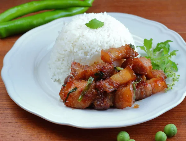 Daging Babi Manis Dengan Makanan Nasi Dalam Gaya Thai — Stok Foto