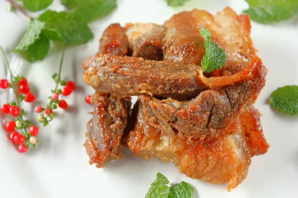 Kızarmış domuz eti veya derin kızarmış domuz eti Tayland Gıda