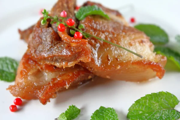 Kızarmış domuz eti veya derin kızarmış domuz eti Tayland Gıda