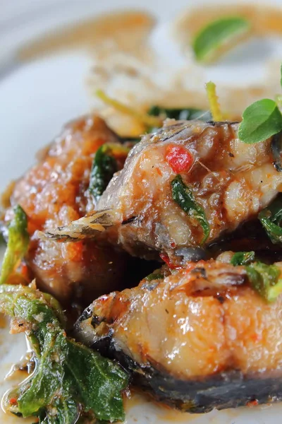 Spicy Fried Catfish Basil Food Thai Style — Stock Photo, Image