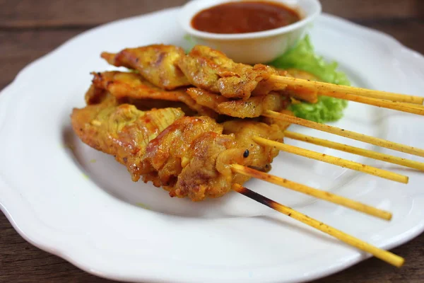 Delizioso Cibo Satay Maiale Con Salsa Arachidi — Foto Stock