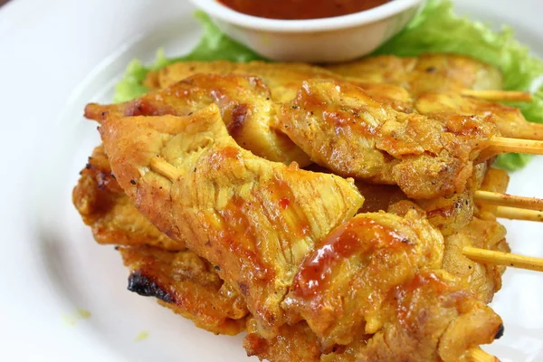 lezzetli yemek fıstık soslu domuz eti Satay