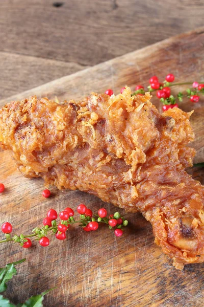 Kész Fából Készült Ízletes Sült Csirke — Stock Fotó
