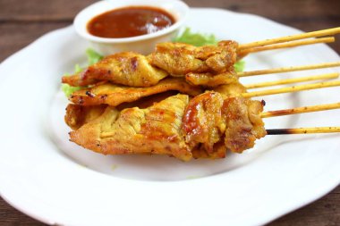 lezzetli yemek fıstık soslu domuz eti Satay