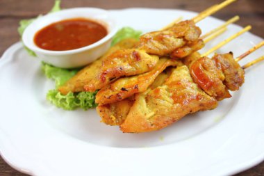 lezzetli yemek fıstık soslu domuz eti Satay