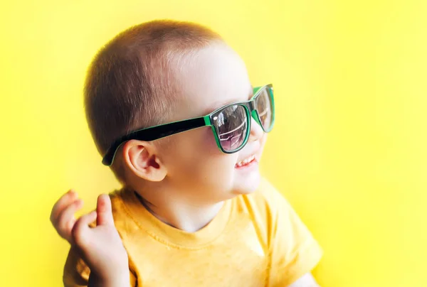 Happy Smiling Boy Yellow Shirt Green Sunglasses Childhood Fashion People — Stock Photo, Image