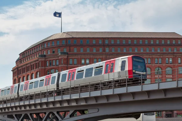 Hamburg Germany June 2019 Subway Train Hamburger Hochbahn Pass Bridge — 스톡 사진