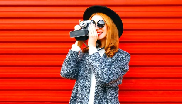 Happy Pretty Woman Holds Retro Camera Red Background — Stock Photo, Image