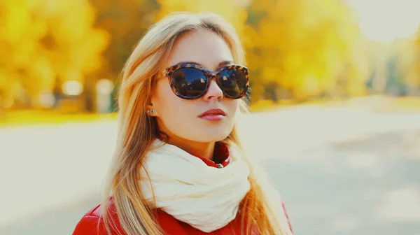 Nahaufnahme Porträt Der Schönen Jungen Blonden Frau Herbst Park — Stockfoto