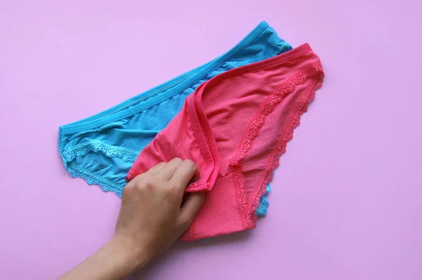 Conjunto Bragas Mujer Sobre Fondo Rosa Ropa Interior Rosa Azul —  Fotos de Stock