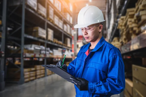 Engineer Warehouse — Stock Photo, Image