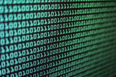 Bilgisayar ekranındaki ikili kod sistemi. ikili kod verilerinin kapatılması