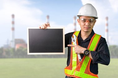 Mühendis boş tahtayı gösterdi 