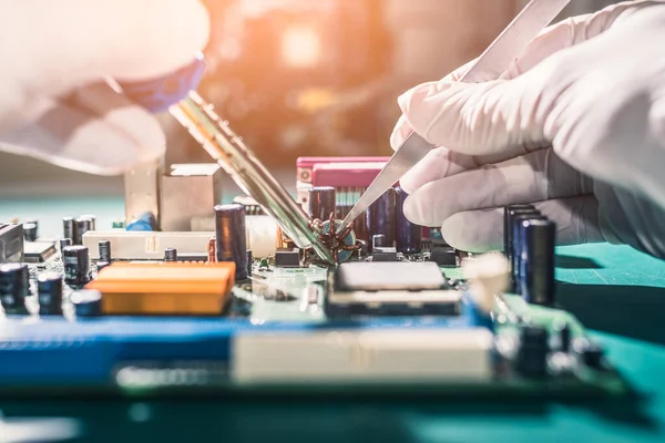 паяння мікросхем