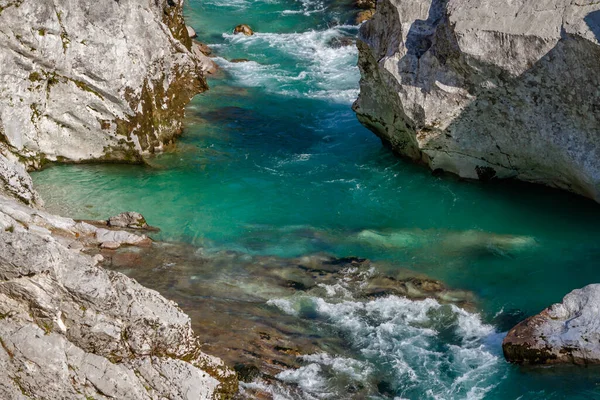 Kobarid Slovenië Oktober 2014 Rivier Soca Stroomt Door Het Westen — Stockfoto