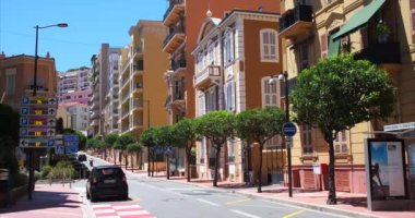 Monte Carlo, Monako - 7 Temmuz 2020: Monako 'nun minyatür prensliği Akdeniz boyunca yer almaktadır ve Fransa ile sınırdır..