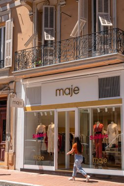 Monte Carlo, Monako - 4 Temmuz 2020: Monte Carlo 'daki Maje Moda Mağazası