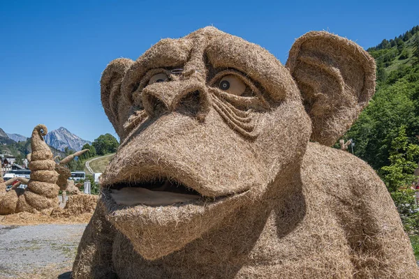 Les Verneys Francia Julio 2020 Escultura Paja Gran Gorila Les — Foto de Stock