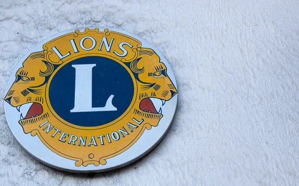Briancon França Julho 2020 Sinal Lions Club International Parede Branca — Fotografia de Stock