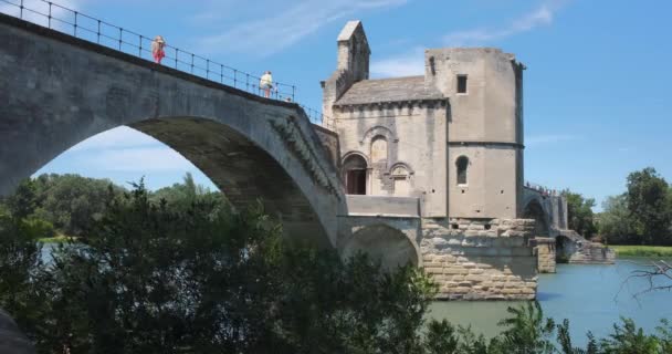 Avignon Frankrijk Juli 2020 Zicht Kapel Onvoltooide Middeleeuwse Brug Avignon — Stockvideo