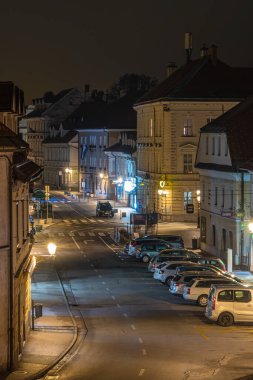 Kamnik, Slovenya - 2 Ağustos 2020: Slovenya Cumhuriyeti 'nin Steiner Alpleri' nin güneyinde yer alan eski Kamnik kasabası. Şehir merkezi başkente 24 kilometre uzaklıktadır.