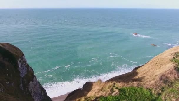 Luftaufnahme von Felsen in Etretat, Normandie, Frankreich — Stockvideo