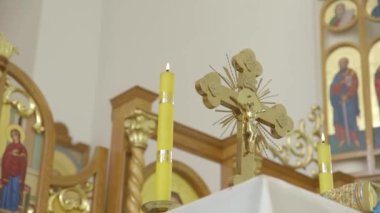 Kilisedeki taht. Ivano-frankivsk, Ukrayna