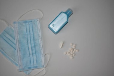 Yüz maskeleri, alkolik dezenfektanlar ve etki, bakteri ve koronavirüse karşı ilaçlar