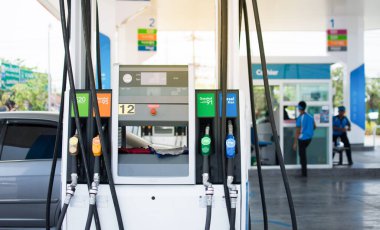 PTT benzin istasyonu, Bangkok, Tayland, 21 / 03 / 2020