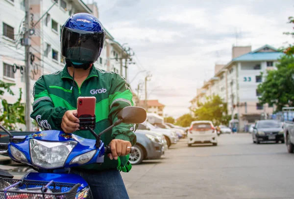 Grab bike delivery deals