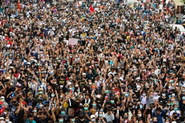 Bale, 14-10-2020 'de Bangkok, Tayland' da toplu protesto.