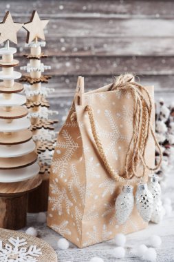  El sanatları Hediyelik paket, Noel çam koni garland. 