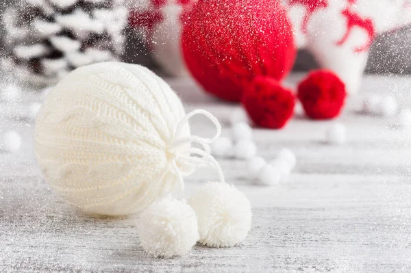 Red White Knitted Balls Christmas Decoration — Stock Photo, Image