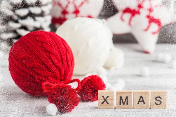 Red White Knitted Balls Christmas Decoration — Stock Photo, Image